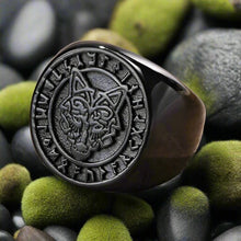 Load image into Gallery viewer, Black Viking Wolf Ring with Wolf Head Vegvisir | Nordic Runes