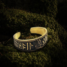 Load image into Gallery viewer, Bronze Viking Triquetra Bracelet
