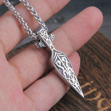 Load image into Gallery viewer, Gungnir Viking Spearhead Knotwork Necklace