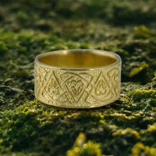 Load image into Gallery viewer, 14K Gold Norse Knotwork Viking Ring | Jellinge Viking art style