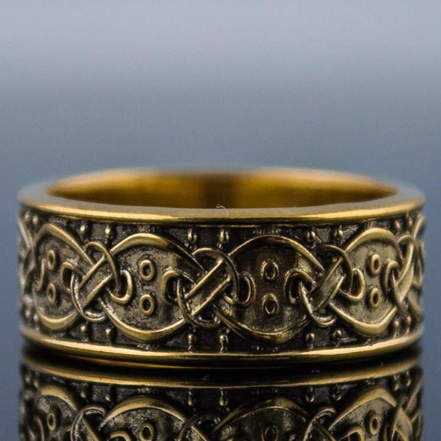 14K Gold Viking Ring with Borre Style Knotwork | Scandinavian Ornament