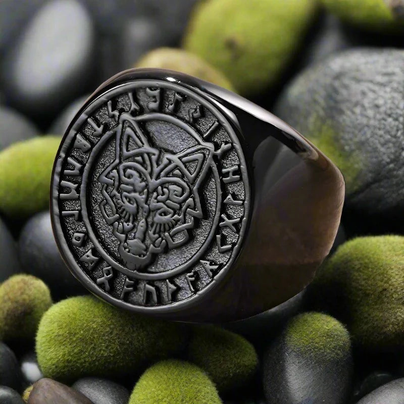 Black Viking Wolf Ring with Wolf Head Vegvisir |  Nordic Runes