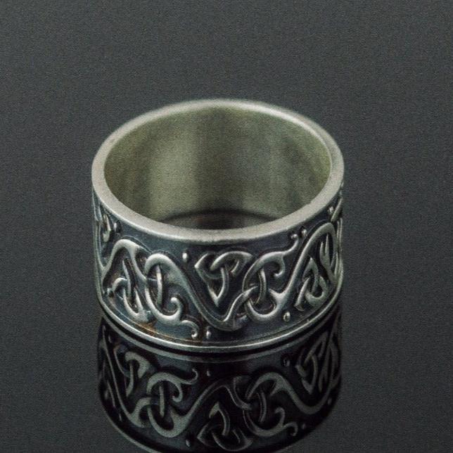 Beautiful Ornament Ring Sterling Silver Viking Ring