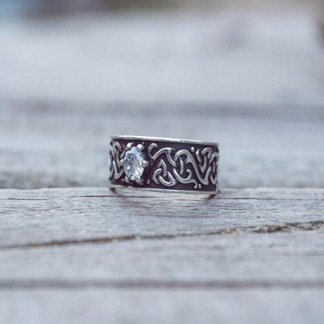 Beautiful Ornament Ring with White Cubic Zirconia Sterling Silver Viking Ring