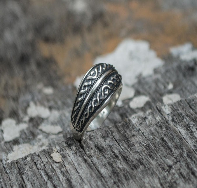 Womens Viking Ring in Sterling Silver