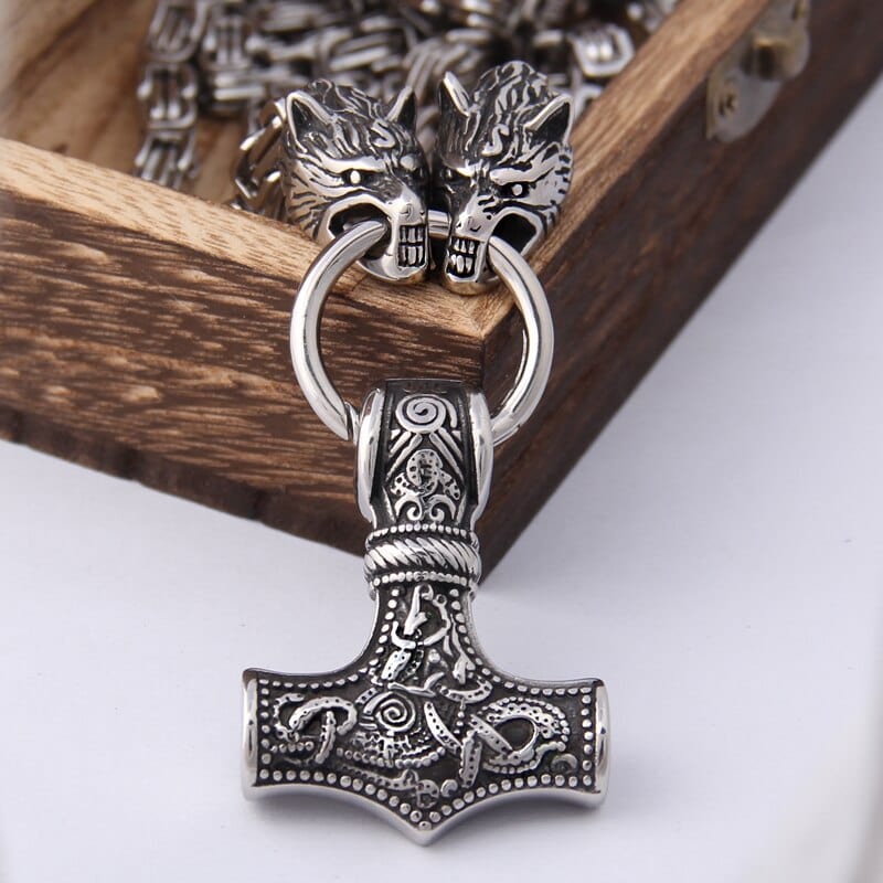 Knotwork Norse Thor's Hammer King's Chain