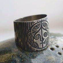 Load image into Gallery viewer, Round Stainless Steel Skull Face Amulet Ring
