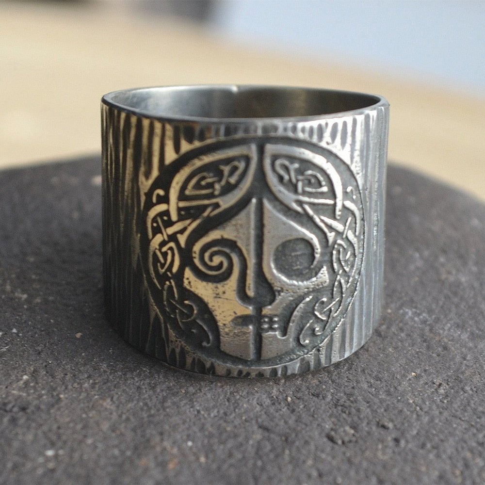 Round Stainless Steel Skull Face Amulet Ring