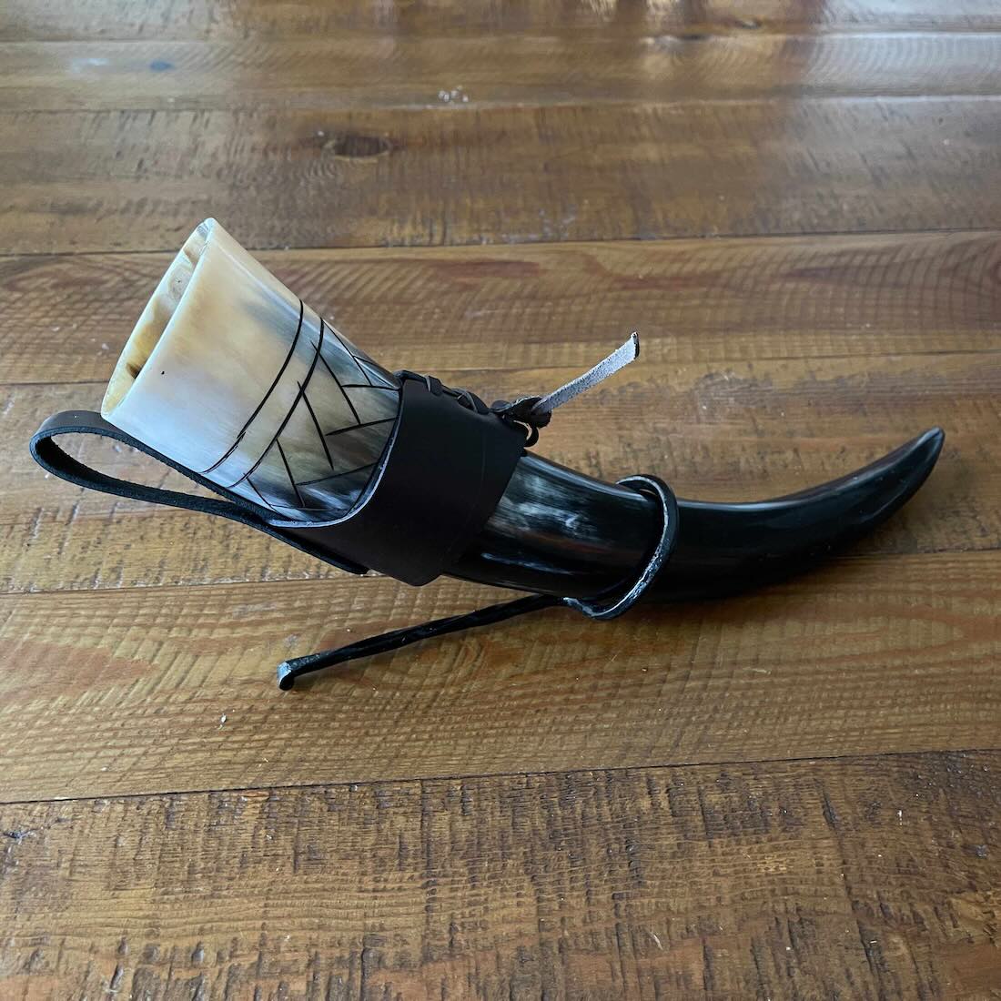 Viking Drinking Horn with Belt Loop and Iron Stand - Scale Pattern