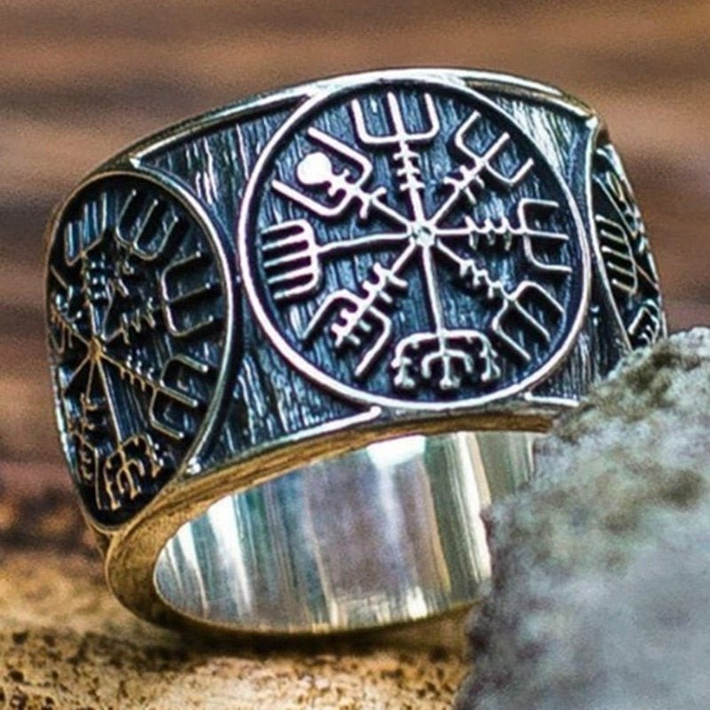 Viking Vegvisir Knuckle Ring